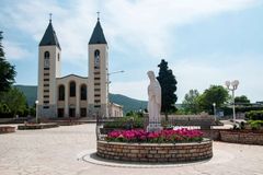 Pope permits pilgrimages to Medjugorje as apparitions continue to be studied