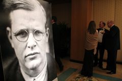 Learning from the faith of Dietrich Bonhoeffer