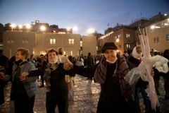 Holocaust Survivors Mark Hanukkah at Jerusalem Western Wall