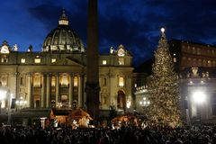 Parolin calls EU directive against ‘Christmas’ language