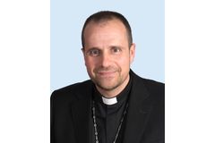 Diocese announces sanctions on Spanish bishop who attempted marriage