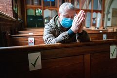 Fewer than half of American adults pray daily; religiously unaffiliated grows: study