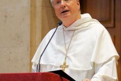 Aussie archbishop cites own illness in opposing draft euthanasia law