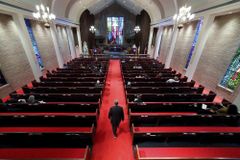 Across US, houses of worship struggle to rebuild attendance