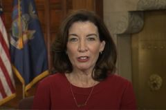 NY Gov. Hochul tells churchgoers to get vaccinated, 'spread the love of Christ' this Christmas