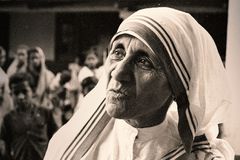 India's Gov't Blocks Mother Teresa Charity From Receiving Any More Funds to Help the Poor