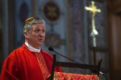 Pastor says priest 'misspoke' when he alleged Cardinal Cupich stopped public prayers after Mass