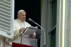 Pope Francis at the Angelus: God wants to live with us and in us