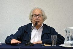 Pope prays for health of celebrated Argentine Nobel laureate