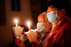 China forbids foreigners from spreading religious content online