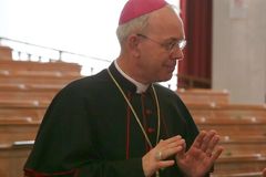 Bishop Schneider explains the Kazakhstani profession of truths on marriage