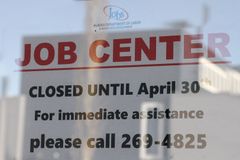 US Unemployment Sinks to 3.9% as Many More People Find Jobs