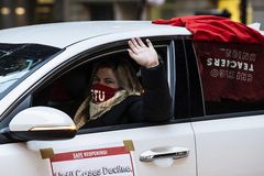 Chicago schools still closed while negotiations persist