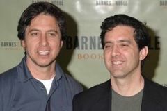 Meet Actor Ray Romano's Brother: The Ex-NYPD Cop Who Embarked on an Investigation to Prove Jesus' Death and Resurrection