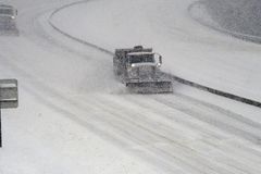 Winter storms blast eastern U.S.