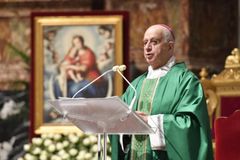 Vatican archbishop: Turn off your phone and open the Gospel