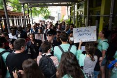 Pro-abortion protesters block NY pro-life procession