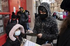 New York schools conflicted over mask mandate battle