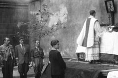 Polish bishops recall service of priests, nuns during Warsaw Uprising