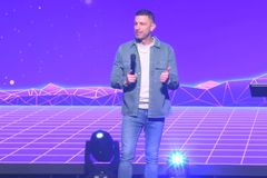 Venue Church struggles as Pastor Tavner Smith takes time off amid affair allegations