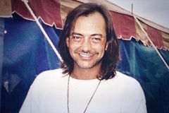 Remember When Rich Mullins Said Hanging an American Flag in Church Was 'Offensive?' - RELEVANT