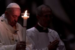 How to be hopeful? Stay close to the Lord, pope says on Candlemas