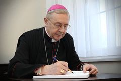 Polish Catholic leader asks Ukraine and Russia’s bishops to join in prayer for peace