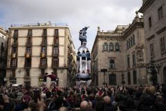With COVID rules eased, Barcelona embraces religious festival’s return