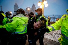 Canadian Police Arrest 2 Leaders of Protesting Truckers