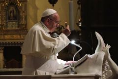 Francis' message to the Italian Church: imitate Jesus in humility, service