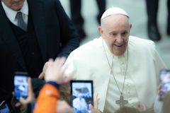Pope Francis’ Lenten message: Addiction to digital media can hurt human relationships