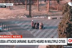 'Very Moving': CNN Reporter Pauses Live as Ukrainians Kneel to Pray in Stunning Moment After Putin Launches War