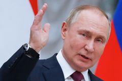 Nations Pledge to Remove 'Selected' Russian Banks From SWIFT