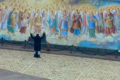 Franklin Graham and Other Leaders Rally Day of Prayer for Ukraine, Pope Declares Ash Wednesday a Day to Intercede