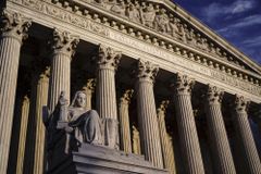 U.S. bishops back high school football coach in Supreme Court prayer case