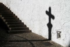 US Senator asks attorney general to fight anti-Catholic vandalism