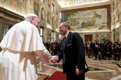 Pope Francis talks to cancer league about power of redemptive suffering