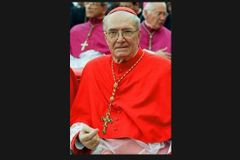 Cardinal Cacciavillan, former nuncio to the US, has died