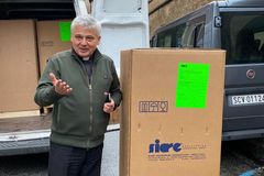 Pope sends cardinals as envoys for Ukraine crisis