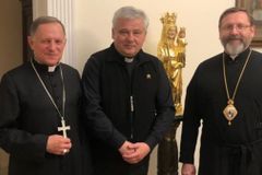Papal envoy arrives in Ukraine, meets with archbishops in Lviv