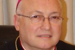 Paraguayan bishop obedient, but has grievance over removal