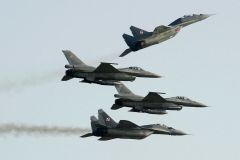 Pentagon Says Poland's Jet Offer for Ukraine 'Not Tenable'