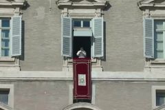 Stop the 'unacceptable' war, Pope pleads