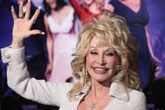 Dolly Parton Is Donating a Million Dollars to Fund Coronavirus Research, Obviously - RELEVANT