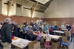 Minnesota churches pack thousands of meals for Ukrainians impacted by Russian invasion