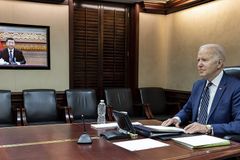 Biden tells Xi Jinping not to support Russia