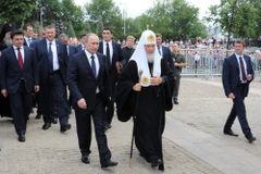 Orthodox advocacy group, archbishop call for sanctions against Russian Orthodox clerics