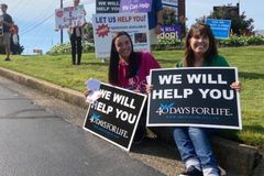 Mother-daughter duo finds kindness the ultimate weapon against abortion | Baptist Press
