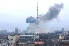 Catholic Theologians Question the Morality of Ukraine’s Violent Resistance