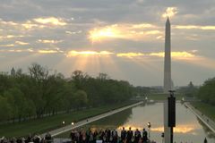 'Praising the Name of Jesus': Easter Sunrise Service Returns to Lincoln Memorial in Washington DC